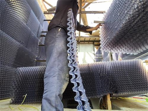 冷卻塔如何保養能增加壽命(正確保養冷卻塔能提高冷卻塔使用時長}(冷卻塔保養記錄表)