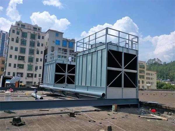 有風機冷卻塔與無風機冷卻塔的區別,冷卻塔風機扇葉角度調整